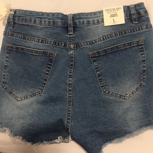 American Bazi Shorts - High waisted distressed shorts American Bazi Shorts - High waisted distressed shorts